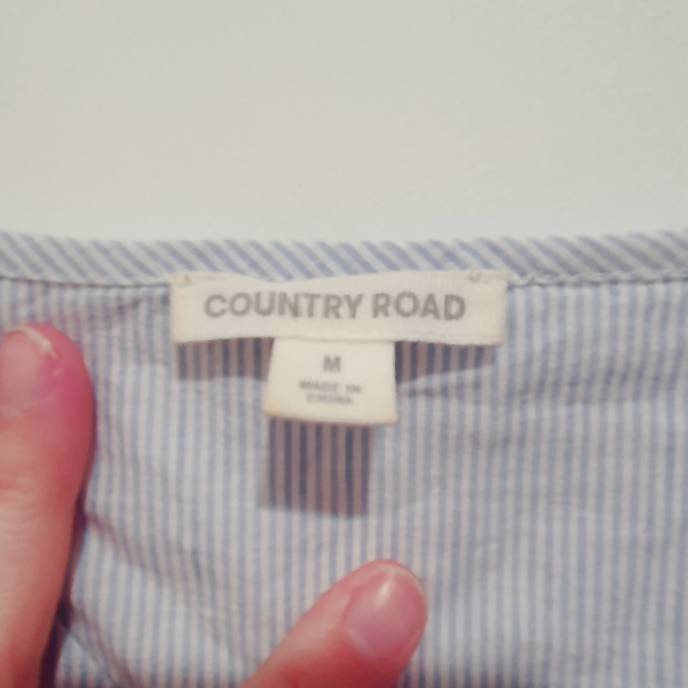 Country Road size M blue/white striped wrap top - Picture 4 of 6